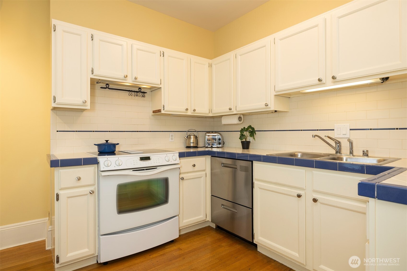 MLS #NWM2552521 image #11