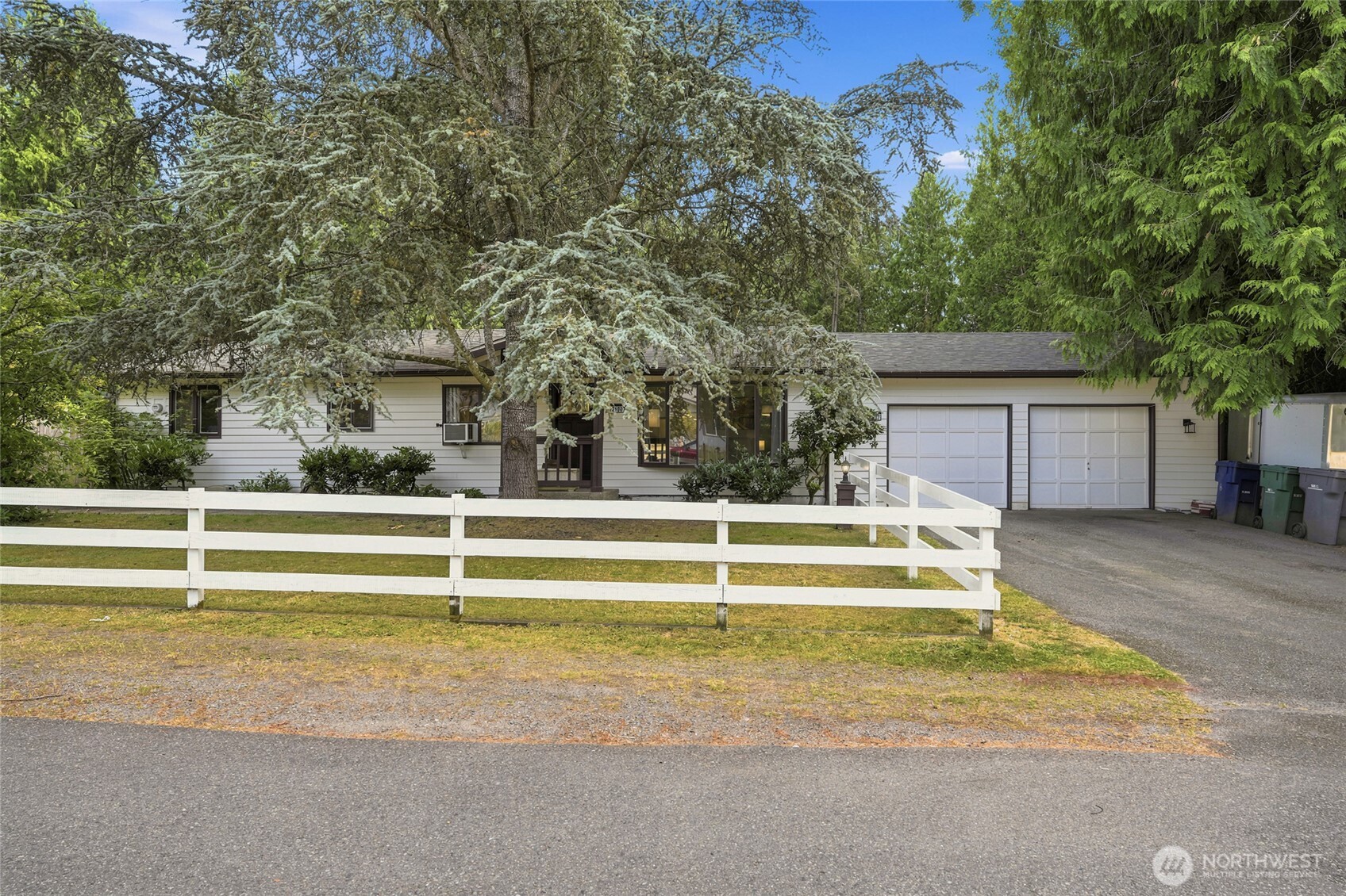 MLS #NWM2552788 image #0