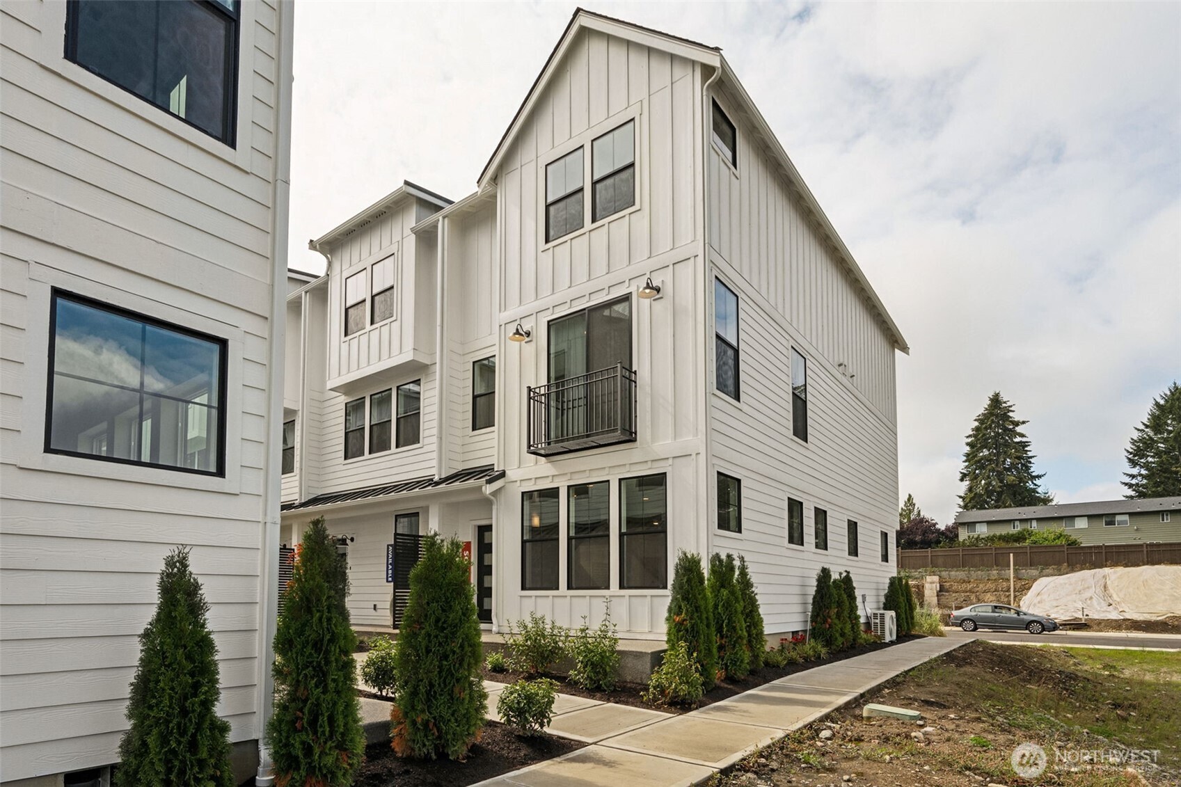 MLS #NWM2552986 image #0