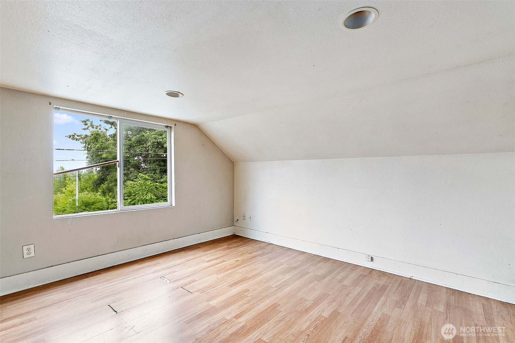 MLS #NWM2553043 image #11