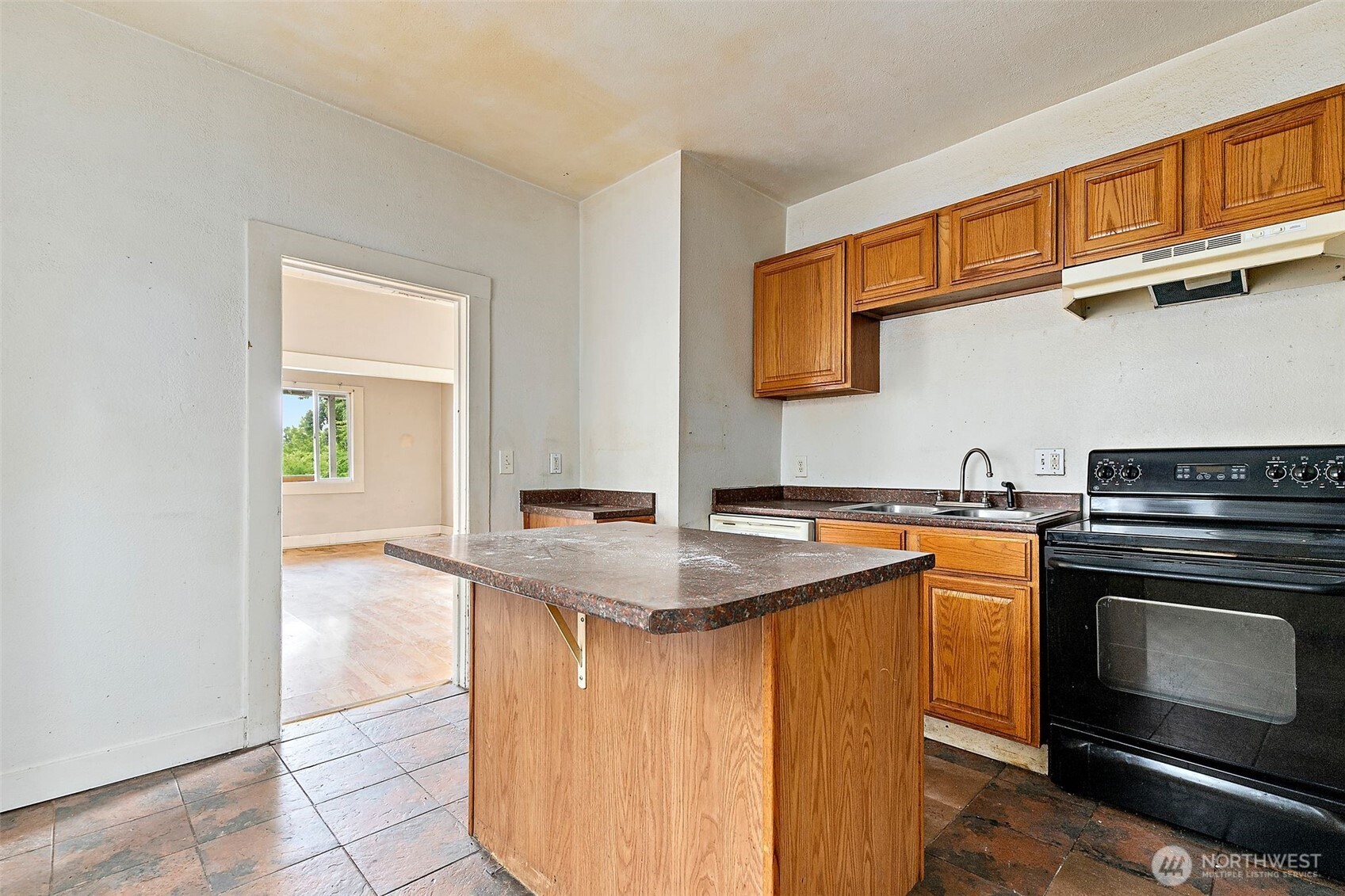 MLS #NWM2553043 image #7