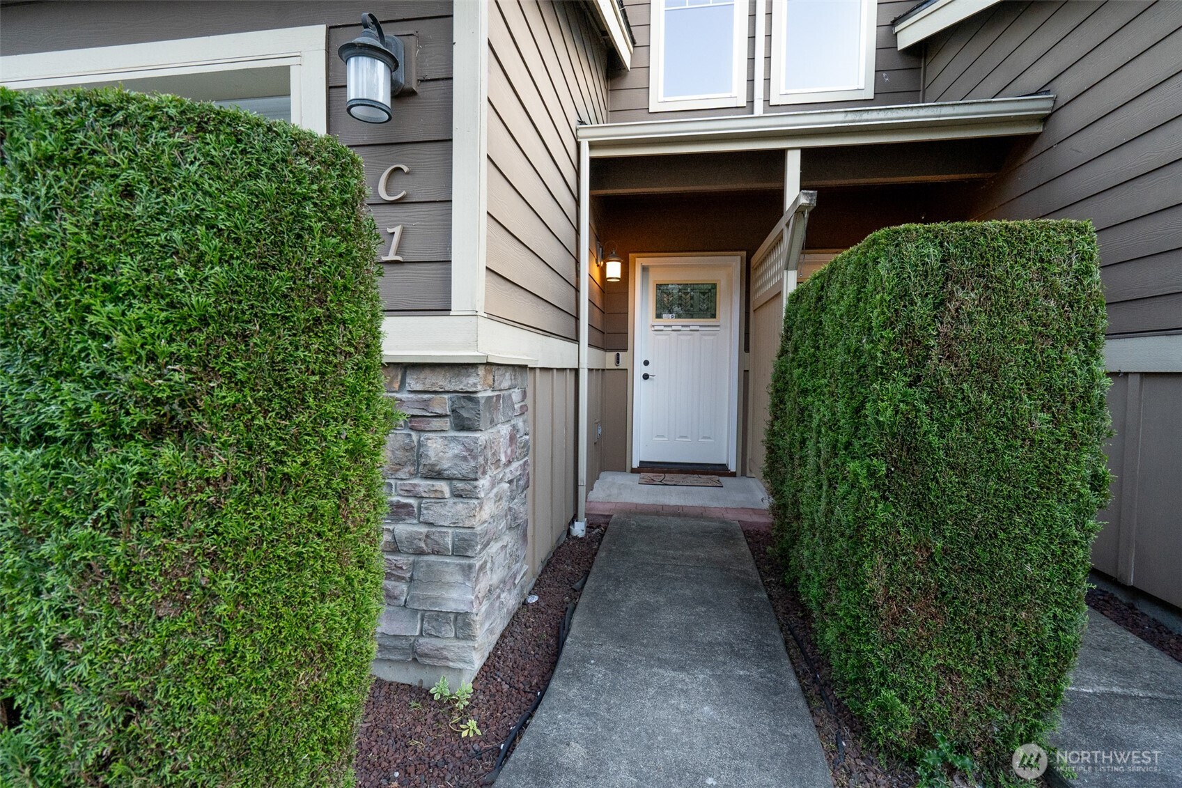 MLS #NWM2553476 image #1