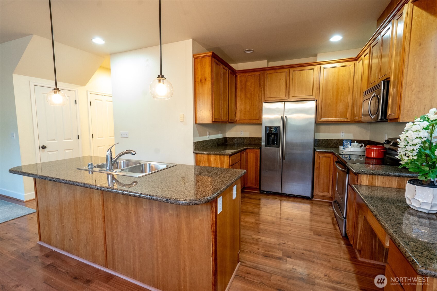 MLS #NWM2553476 image #8