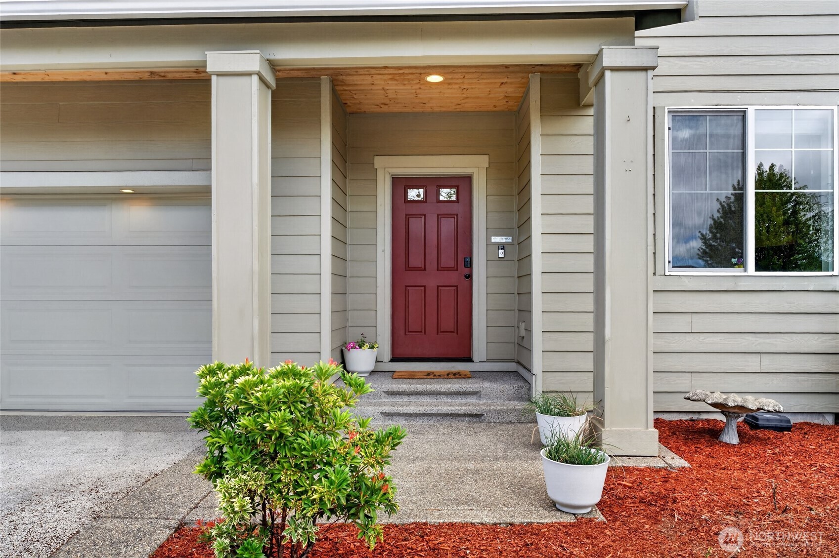 MLS #NWM2553543 image #2