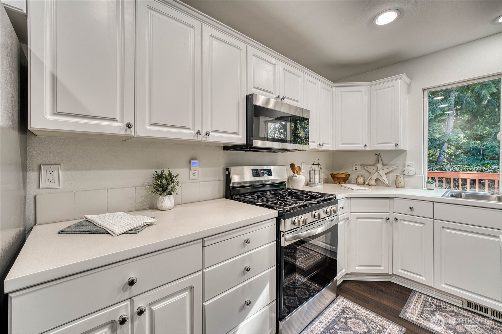 MLS #NWM2554035 image #10