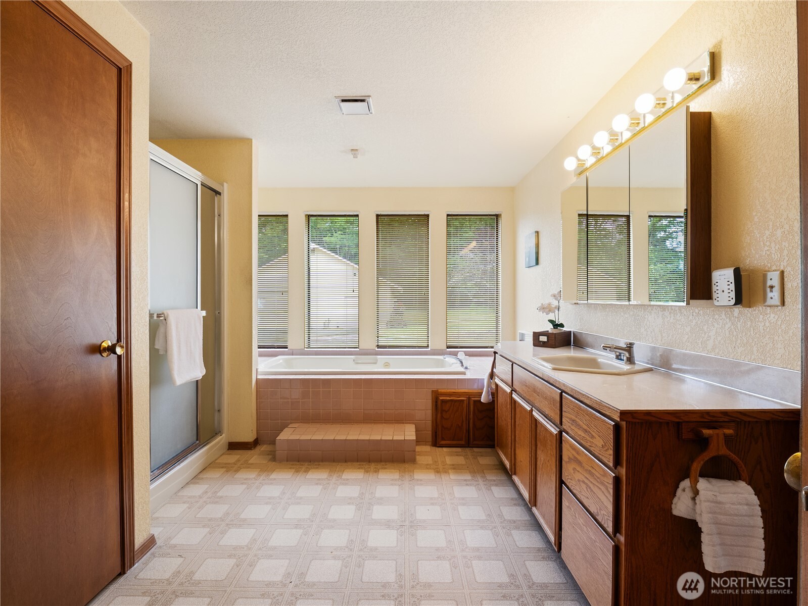 MLS #NWM2554642 image #18