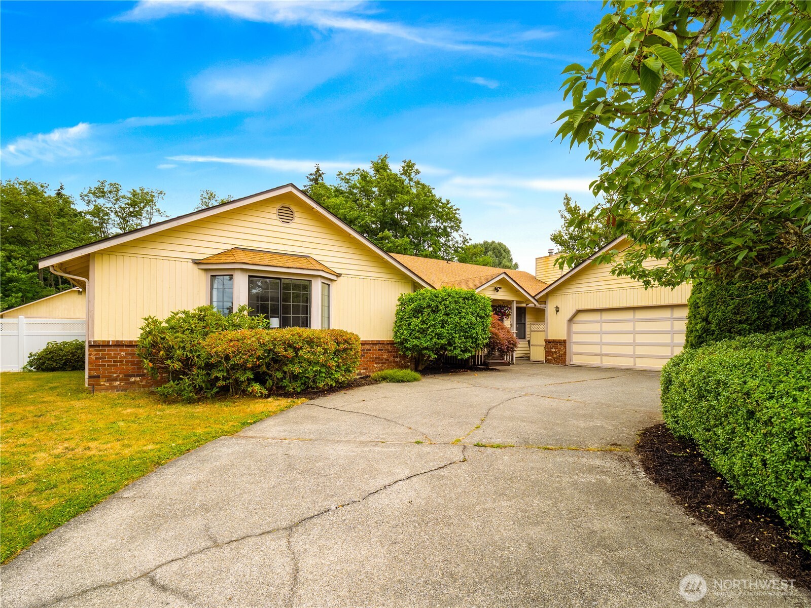 MLS #NWM2554642 image #2
