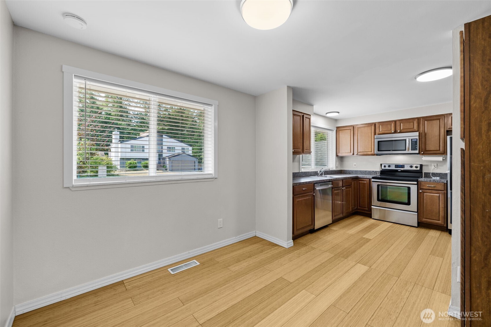 MLS #NWM2554929 image #9
