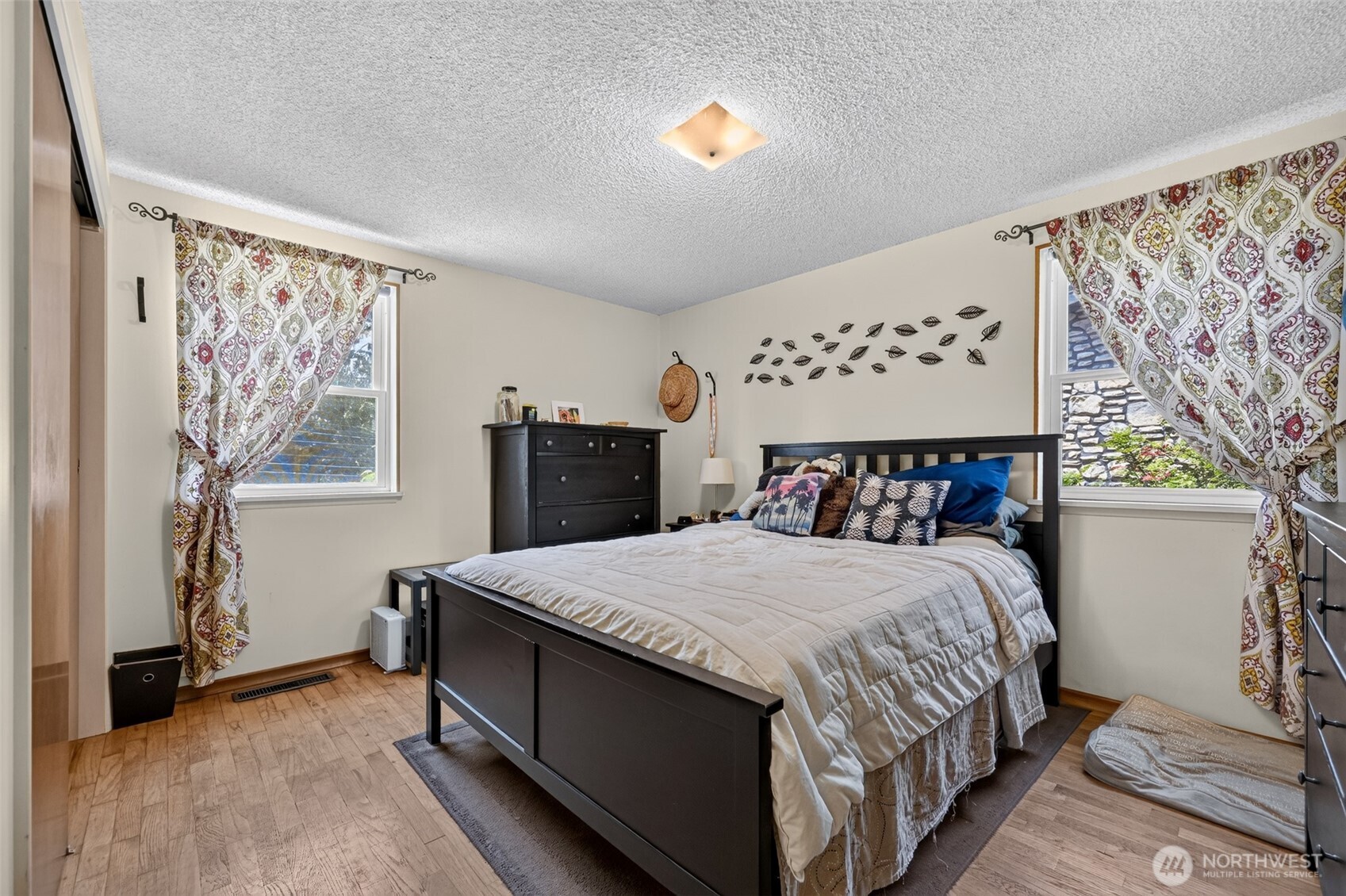 MLS #NWM2555849 image #4