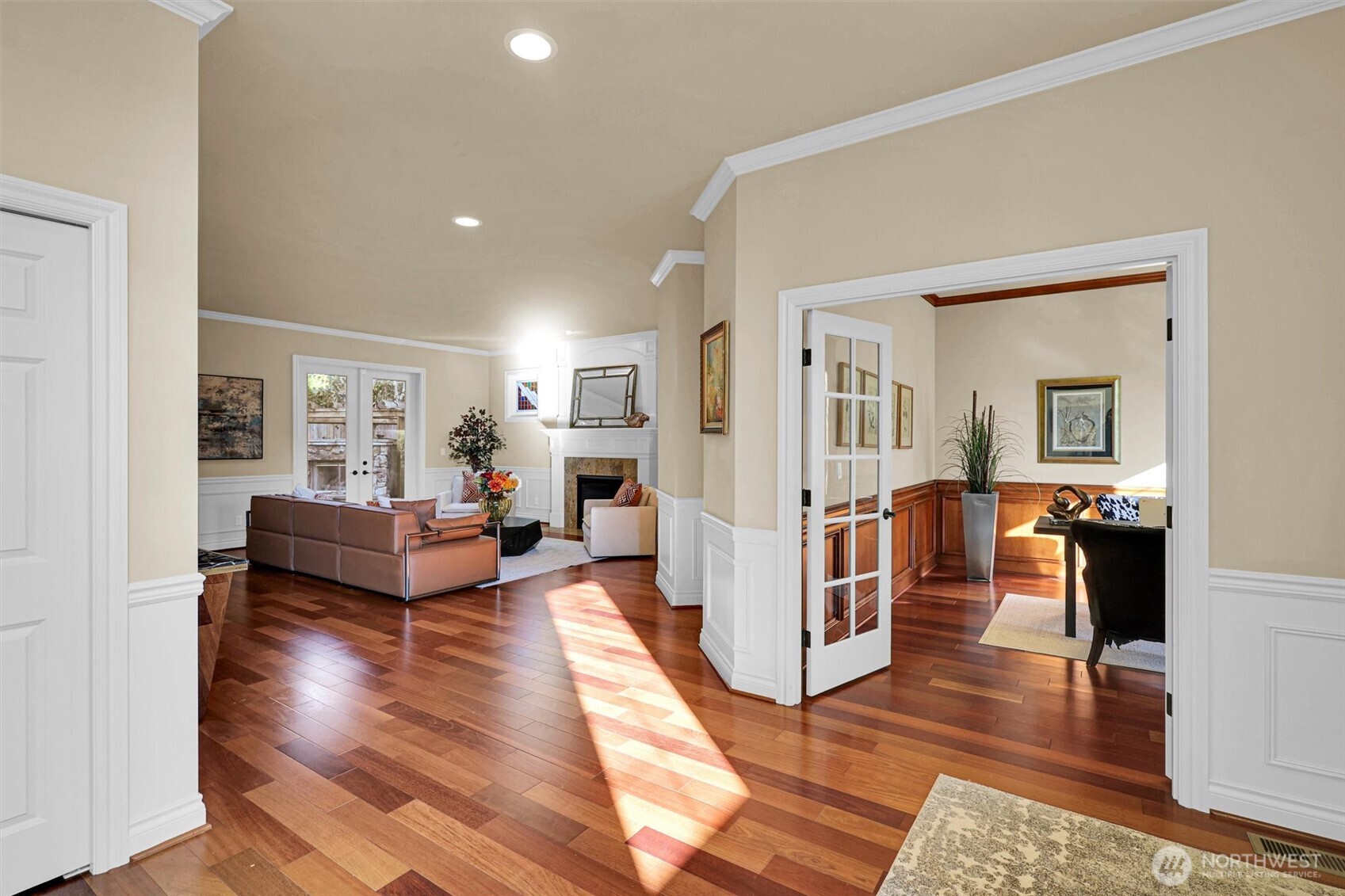MLS #NWM2556877 image #2