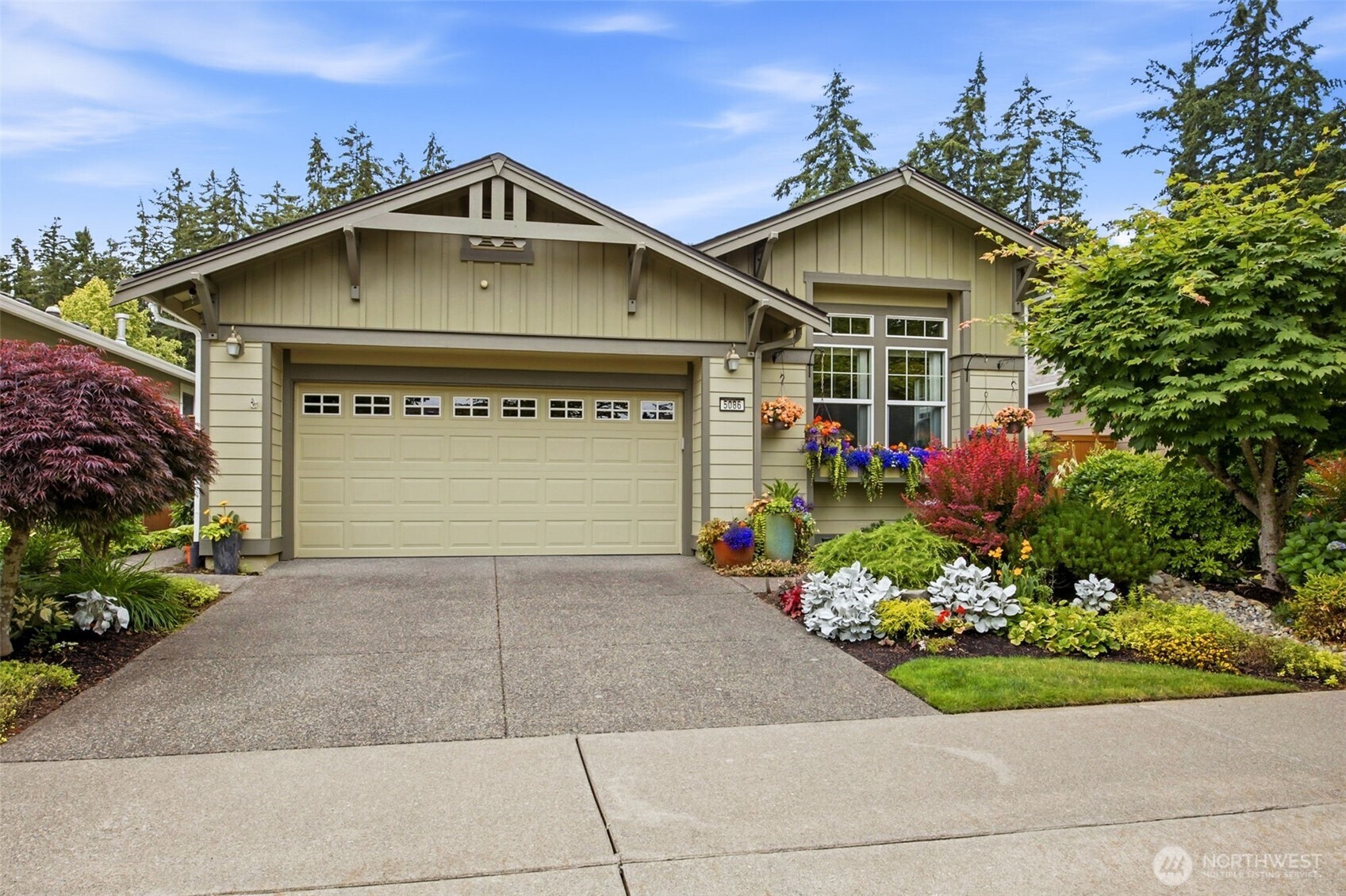 MLS #NWM2556997 image #0