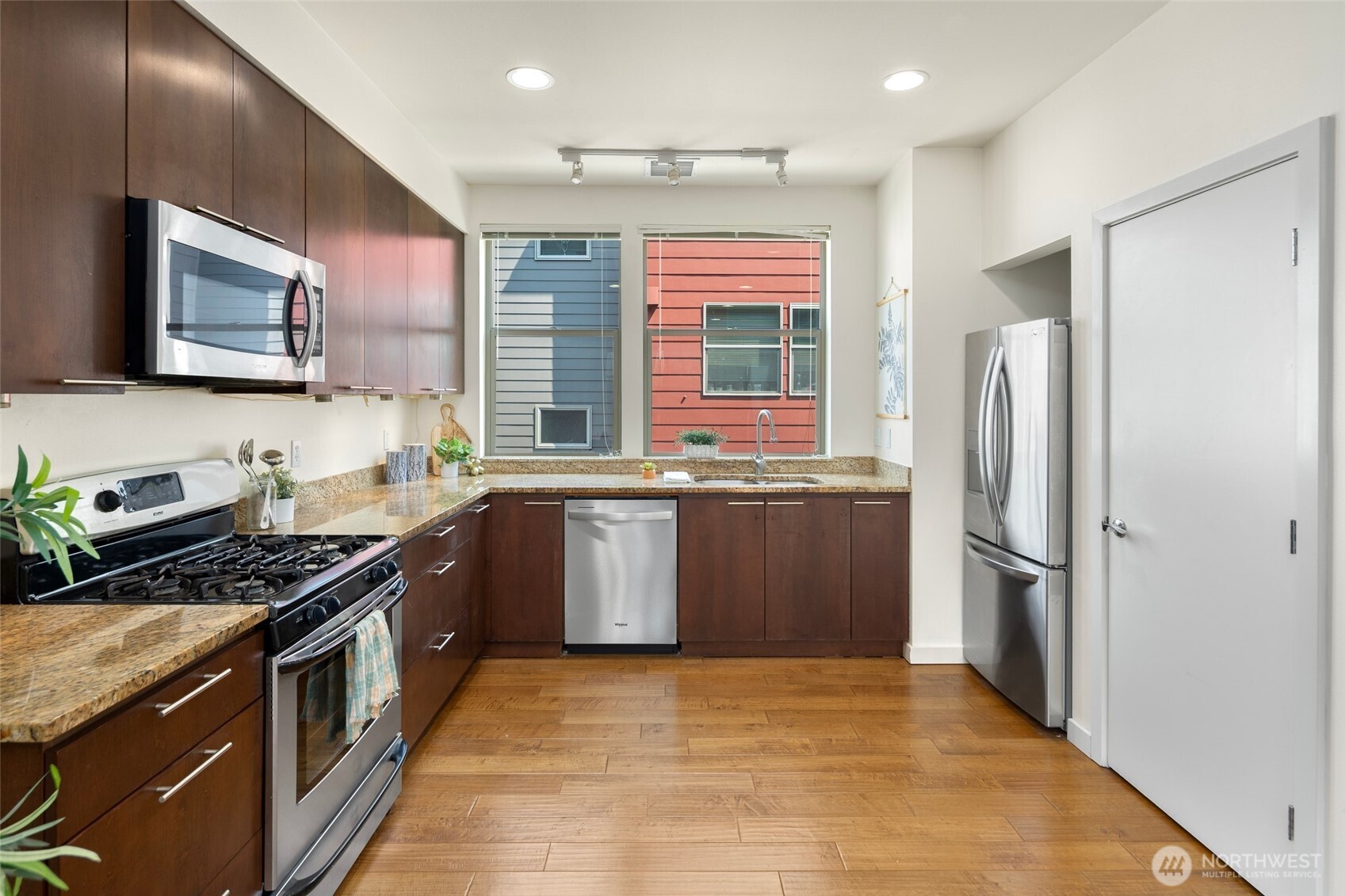 MLS #NWM2557336 image #9