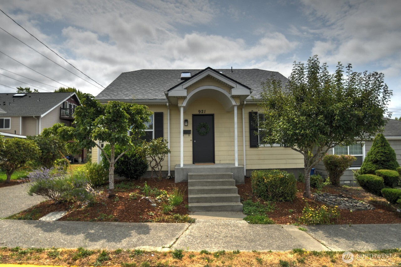 MLS #NWM2558644 image #0