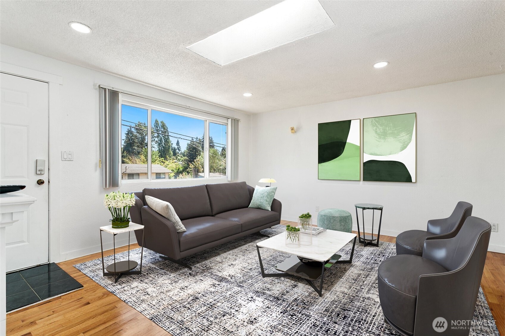 MLS #NWM2558794 image #0