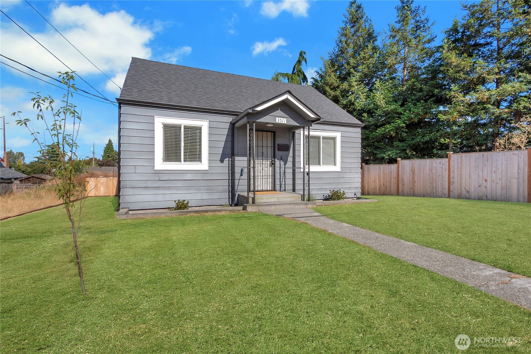 MLS #NWM2561097 image #0