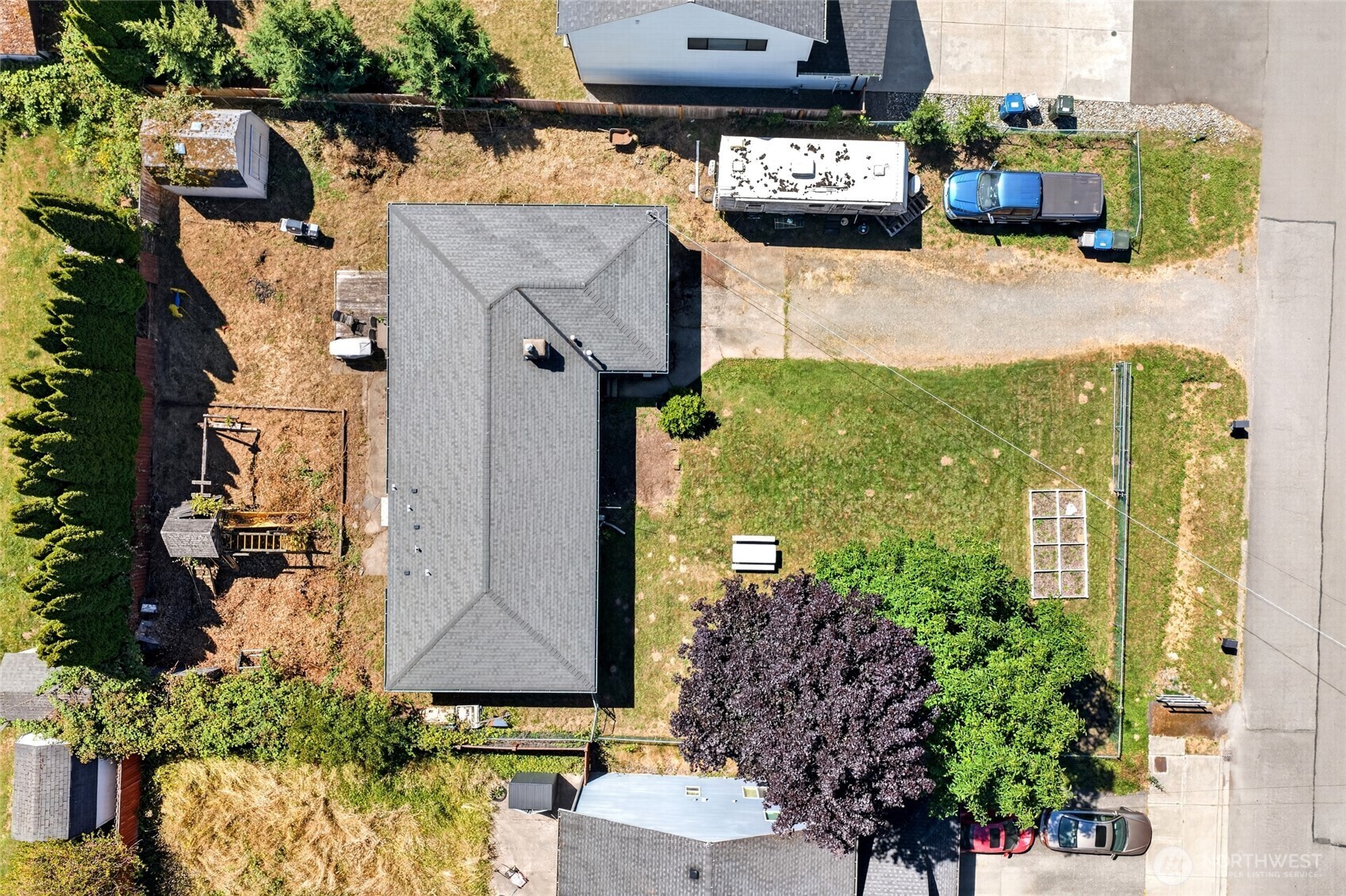 MLS #NWM2561534 image #1