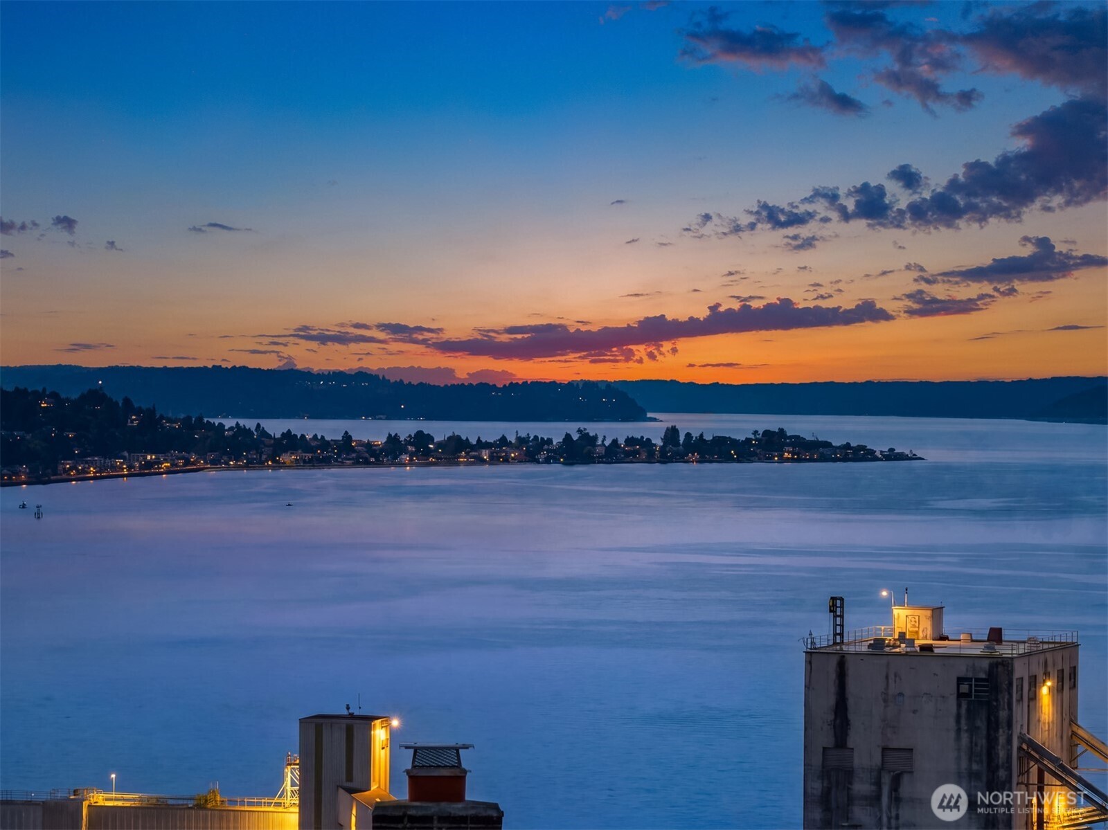MLS #NWM2562743 image #1