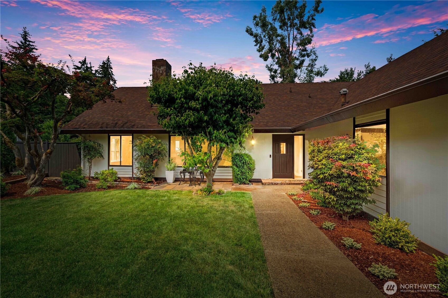 MLS #NWM2565400 image #0