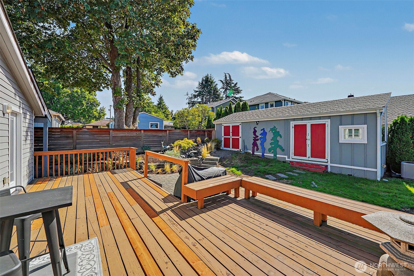 MLS #NWM2565742 image #2