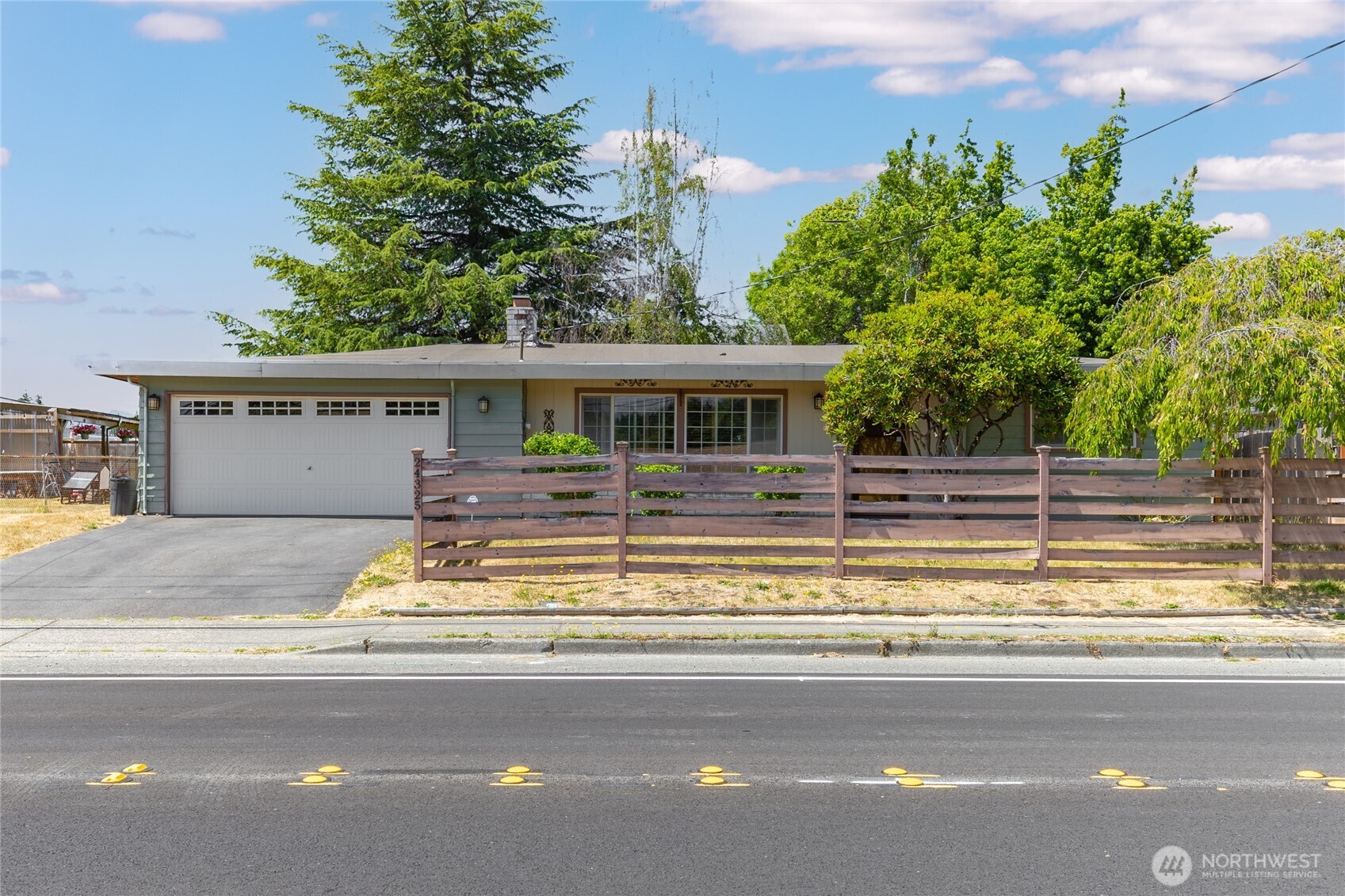 MLS #NWM2566208 image #0