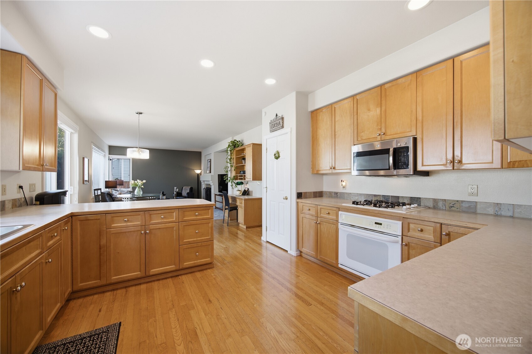 MLS #NWM2567484 image #16