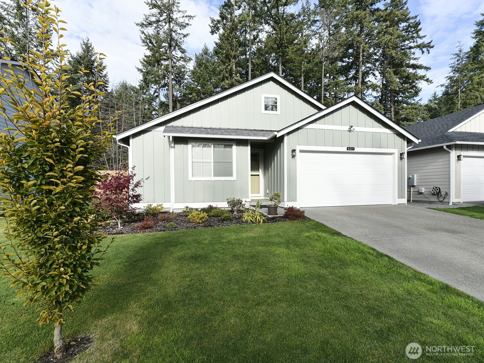 MLS #NWM2569201 image #0