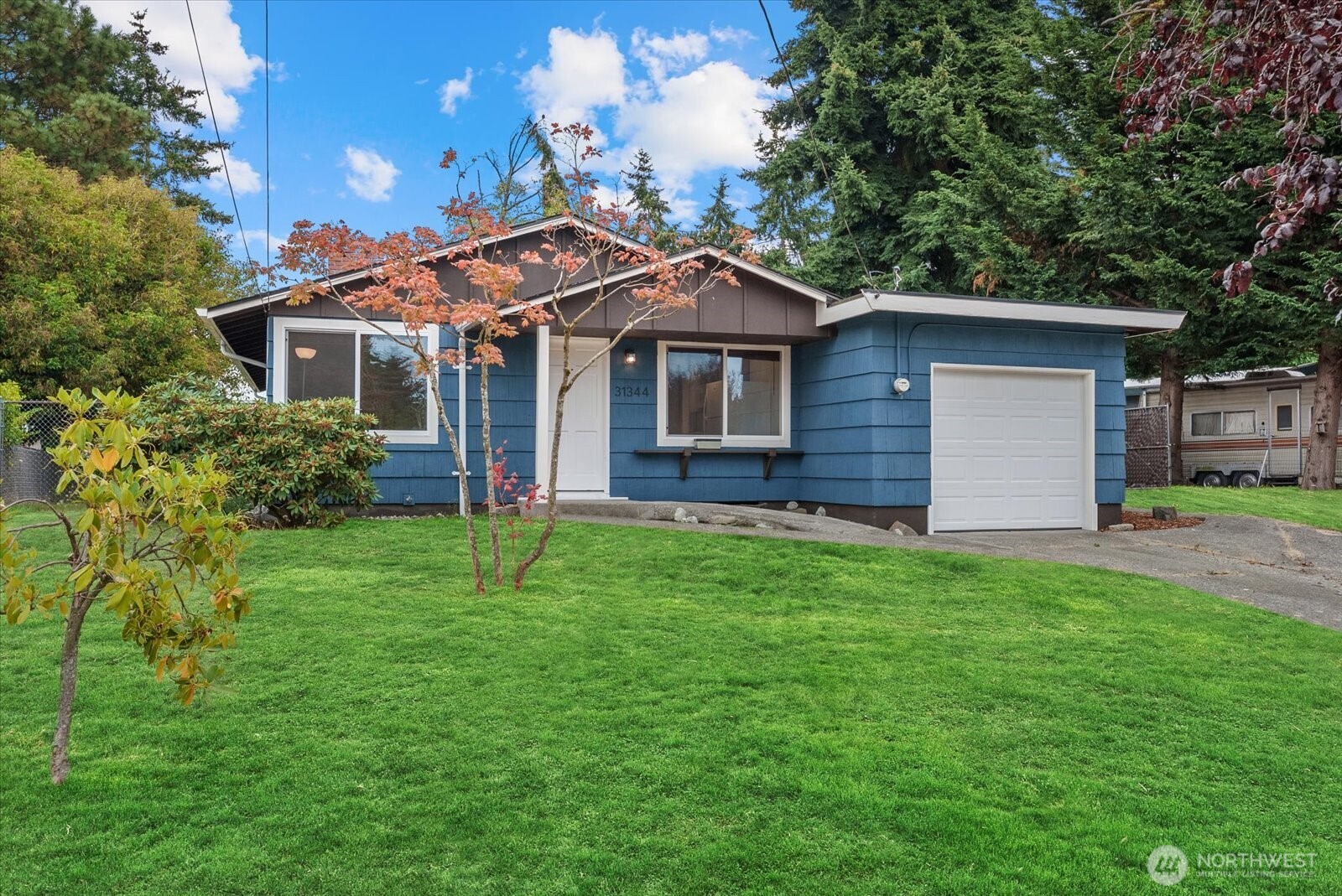 MLS #NWM2569814 image #0