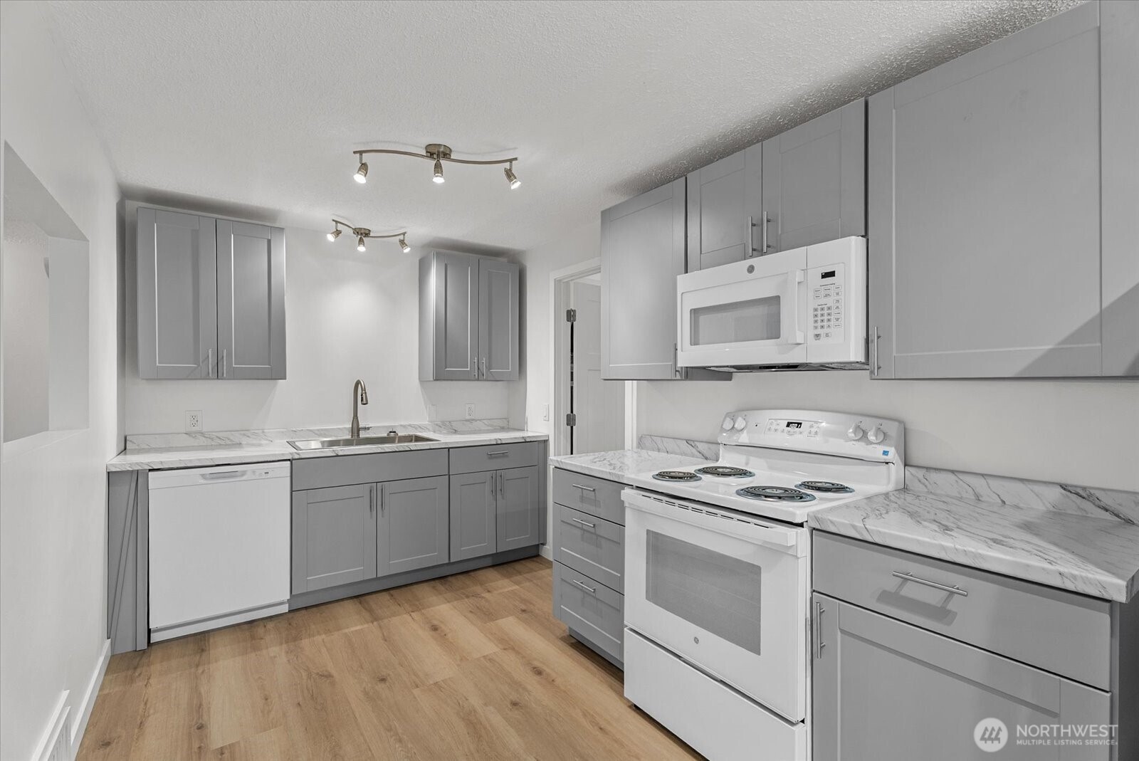 MLS #NWM2569814 image #13