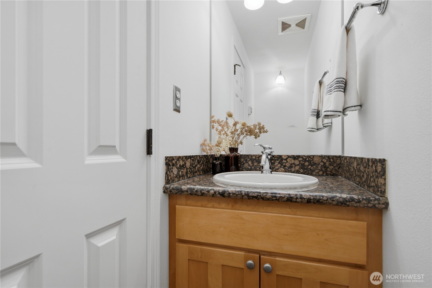 MLS #NWM2569888 image #13