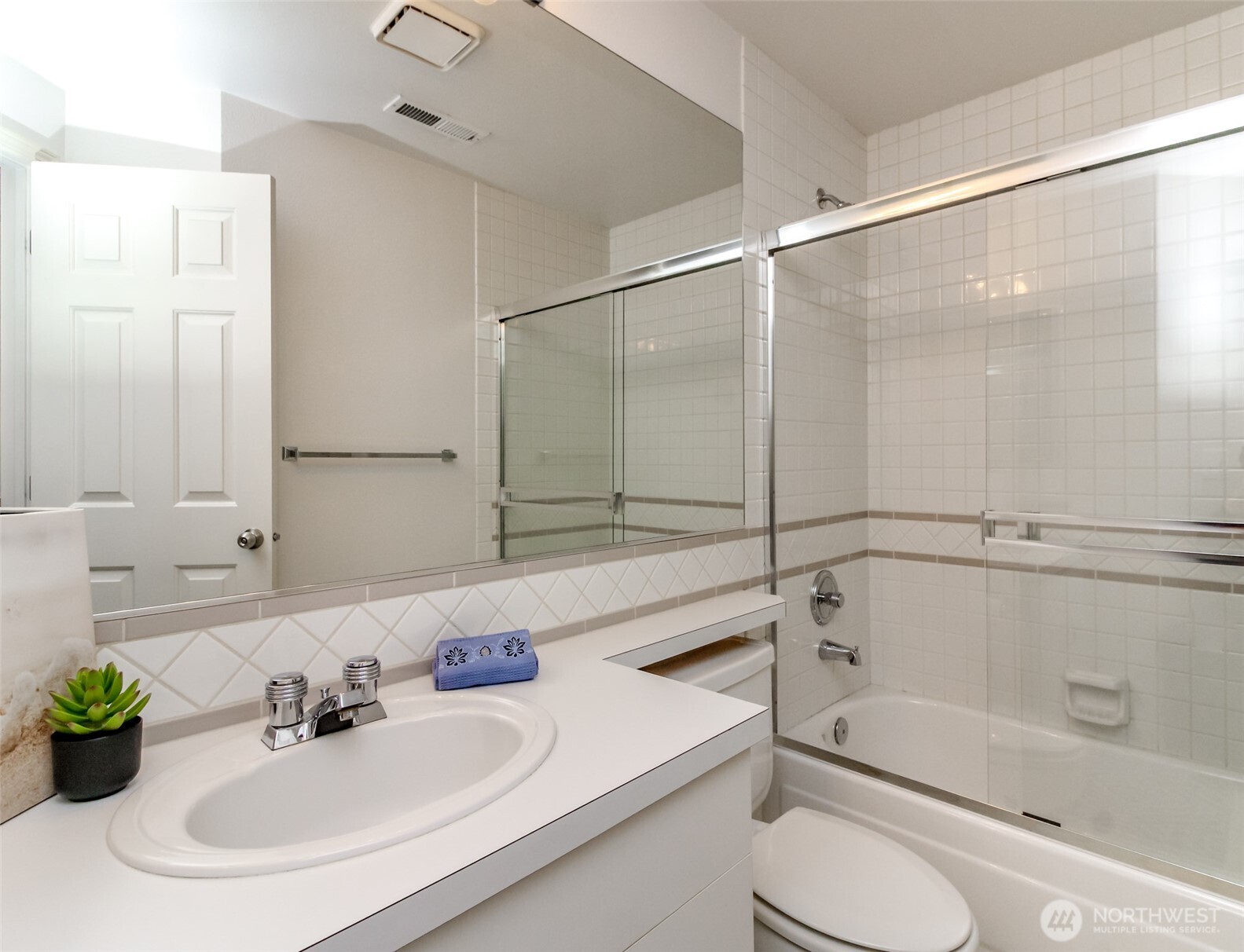 MLS #NWM2570108 image #13