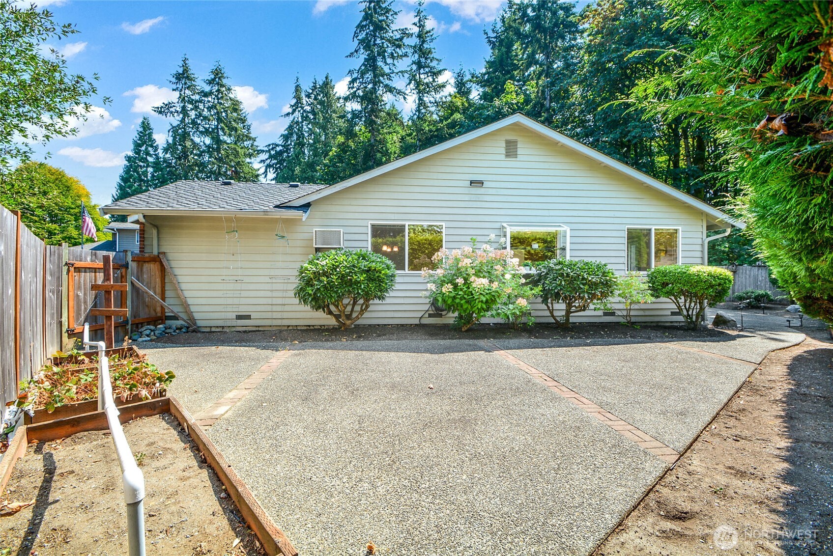 MLS #NWM2570837 image #30
