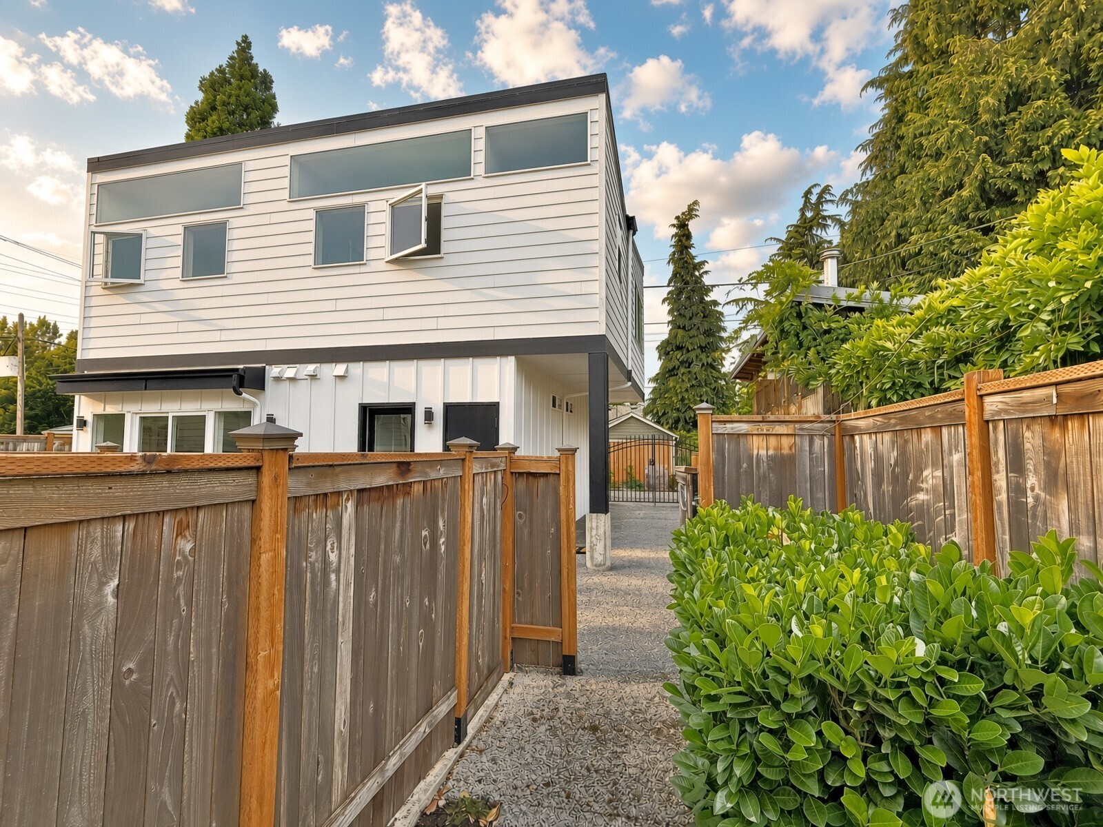 MLS #NWM2571453 image #0