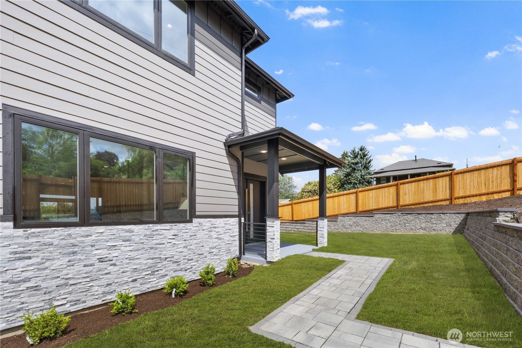 MLS #NWM2571712 image #1