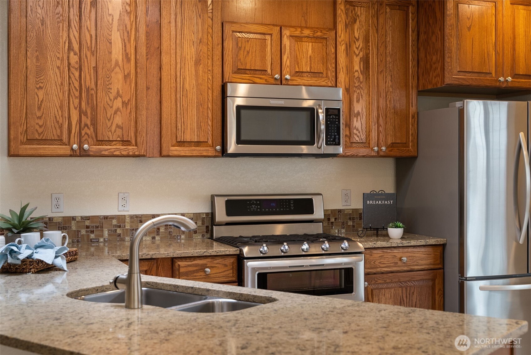 MLS #NWM2571828 image #8