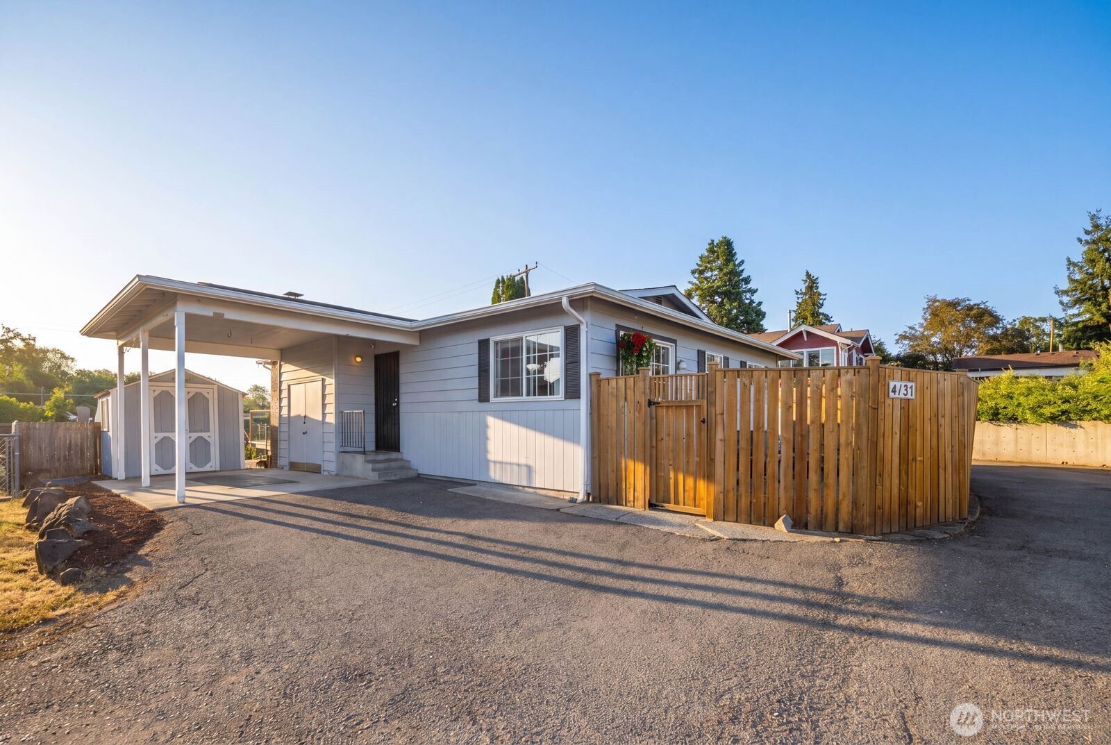 MLS #NWM2572093 image #0