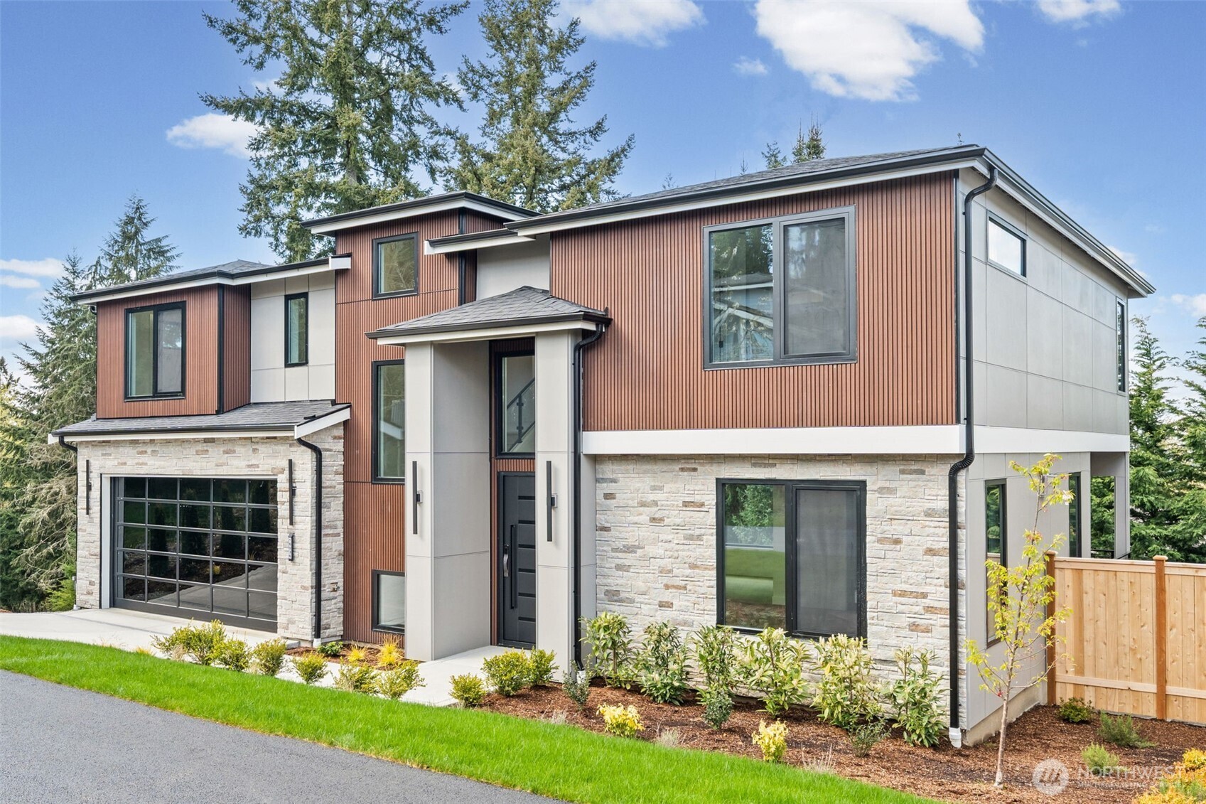 MLS #NWM2572788 image #1
