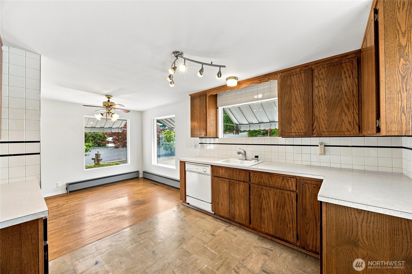 MLS #NWM2573015 image #9