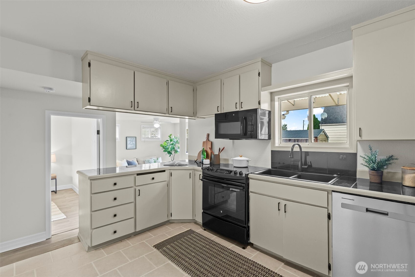 MLS #NWM2573094 image #8