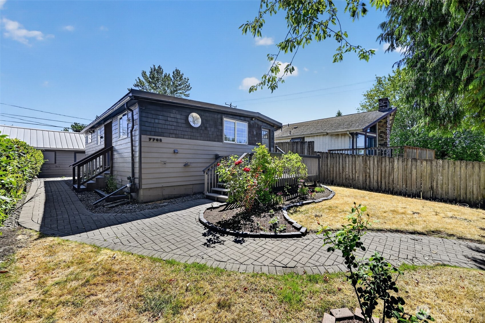 MLS #NWM2573159 image #0