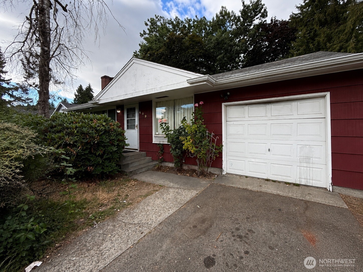 MLS #NWM2573236 image #1