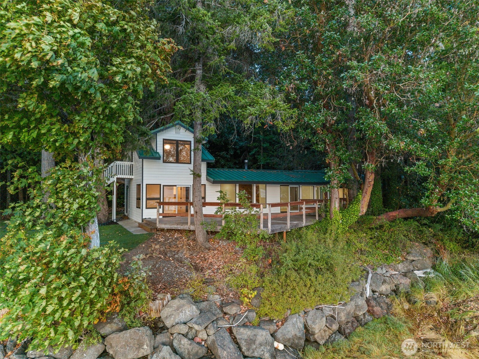 MLS #NWM2573552 image #0