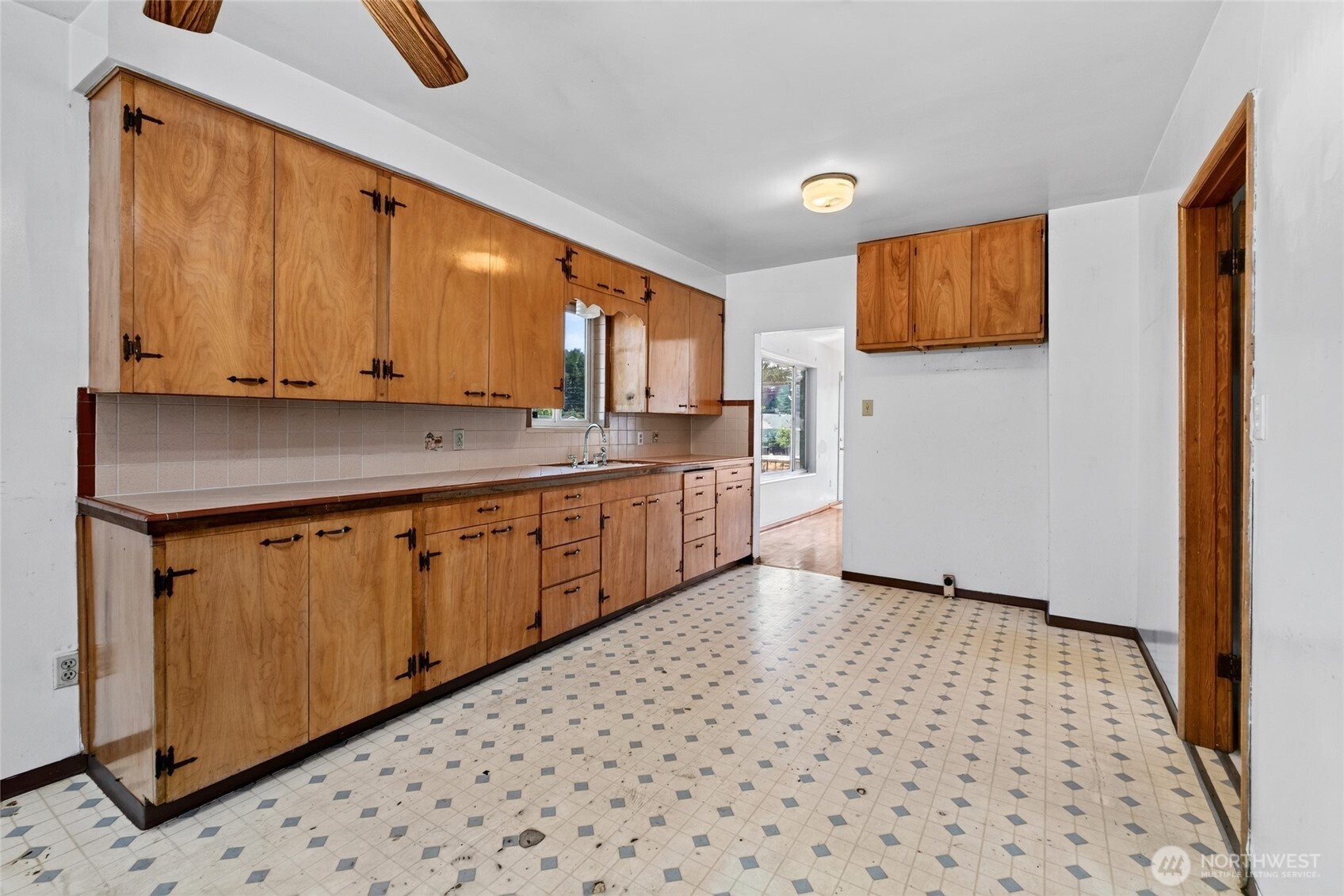 MLS #NWM2573556 image #5