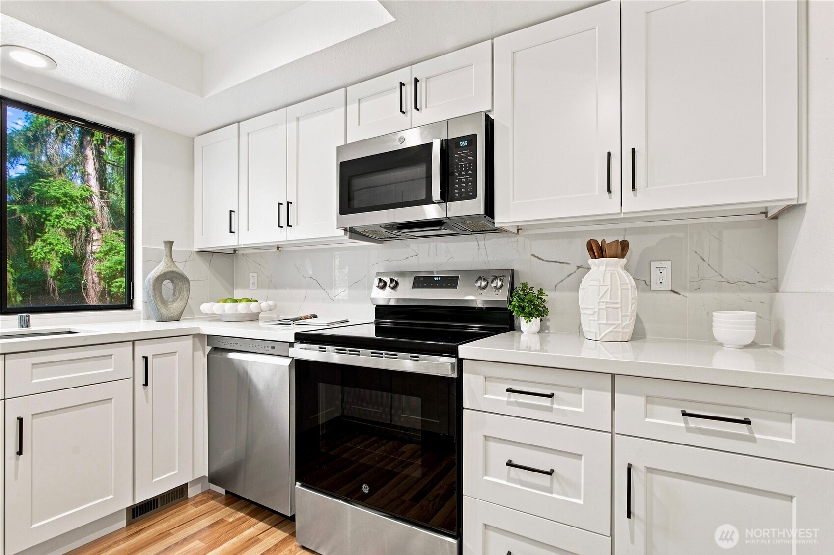 MLS #NWM2573938 image #10