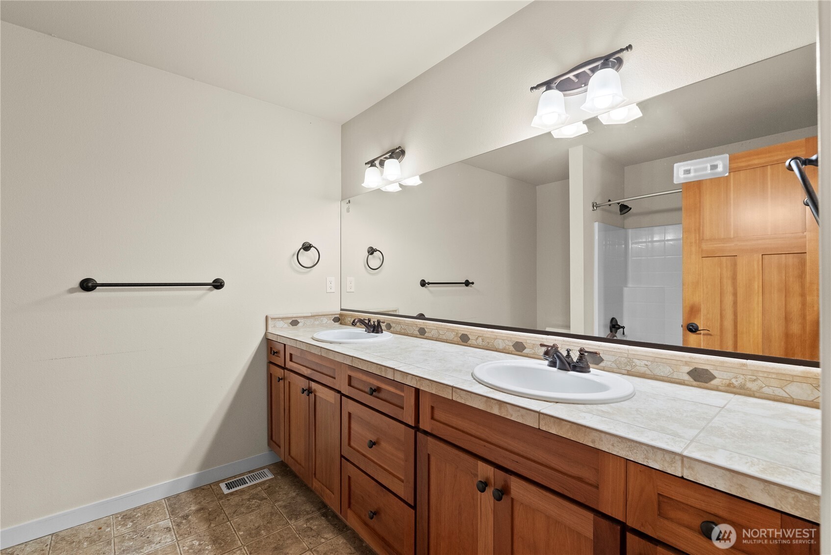 MLS #NWM2573985 image #33