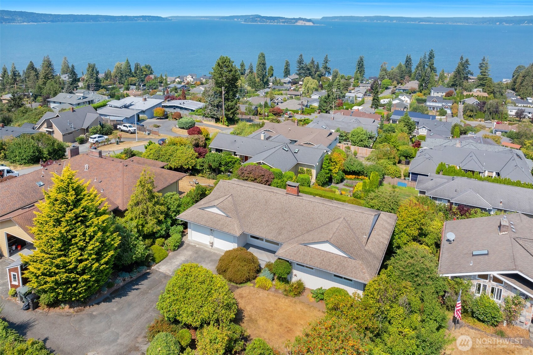 MLS #NWM2574013 image #0