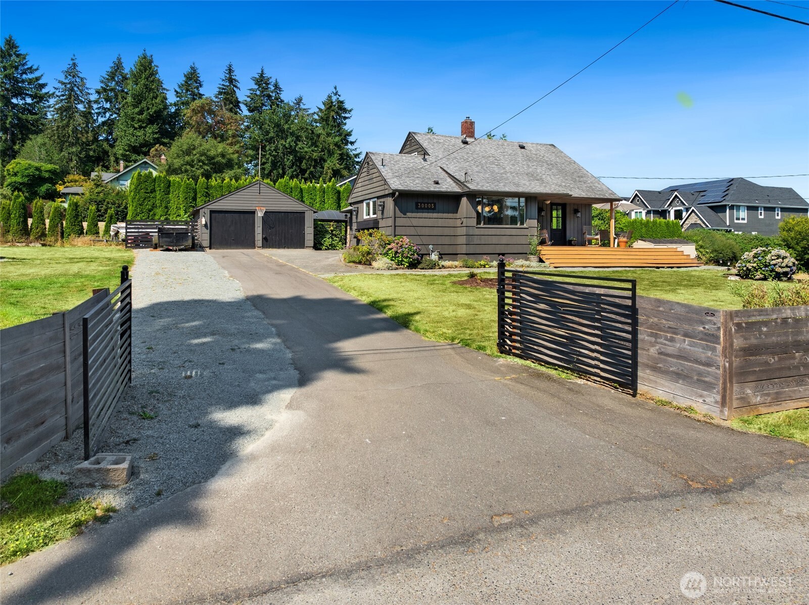MLS #NWM2574364 image #2