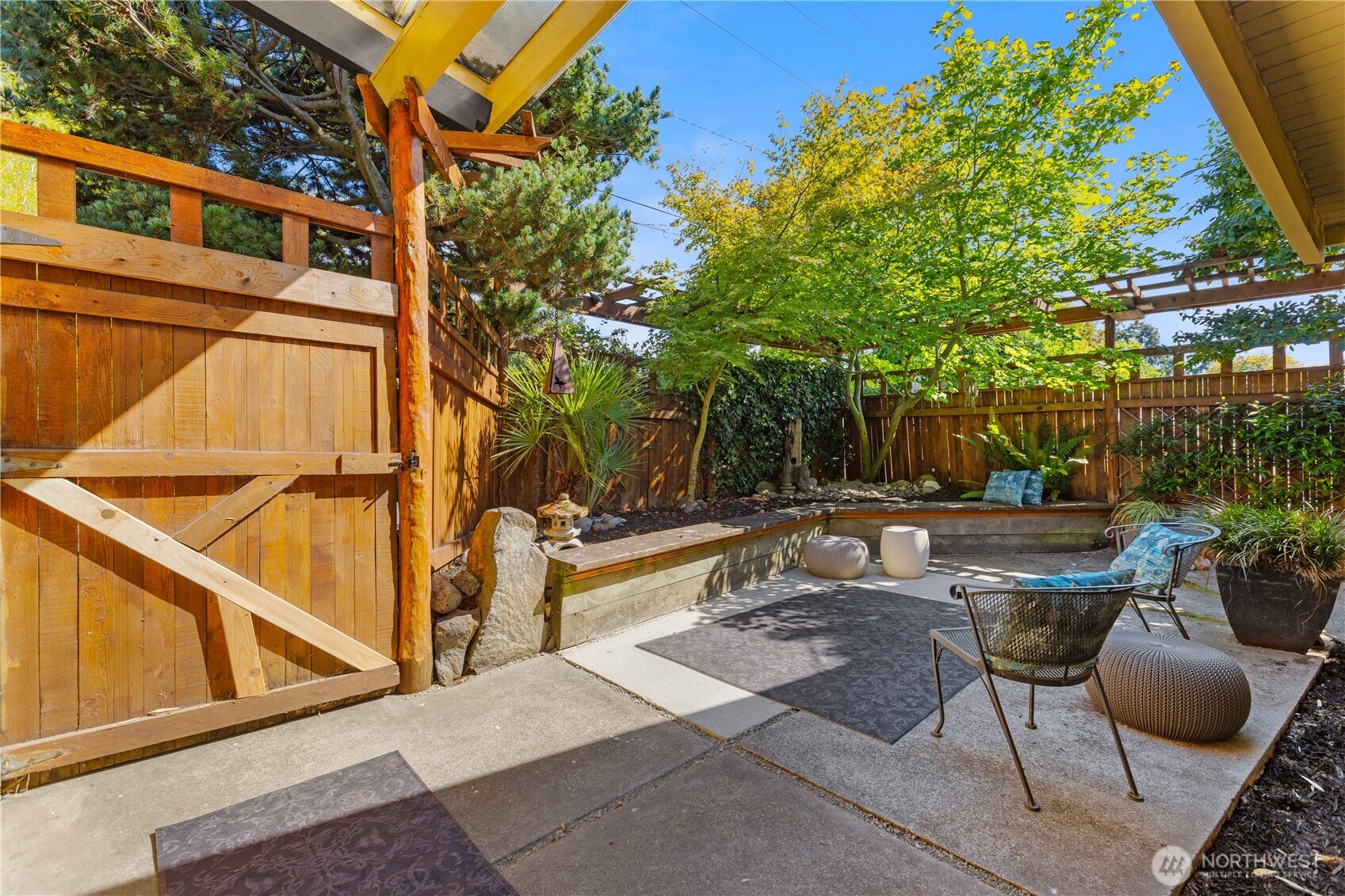 MLS #NWM2574480 image #1