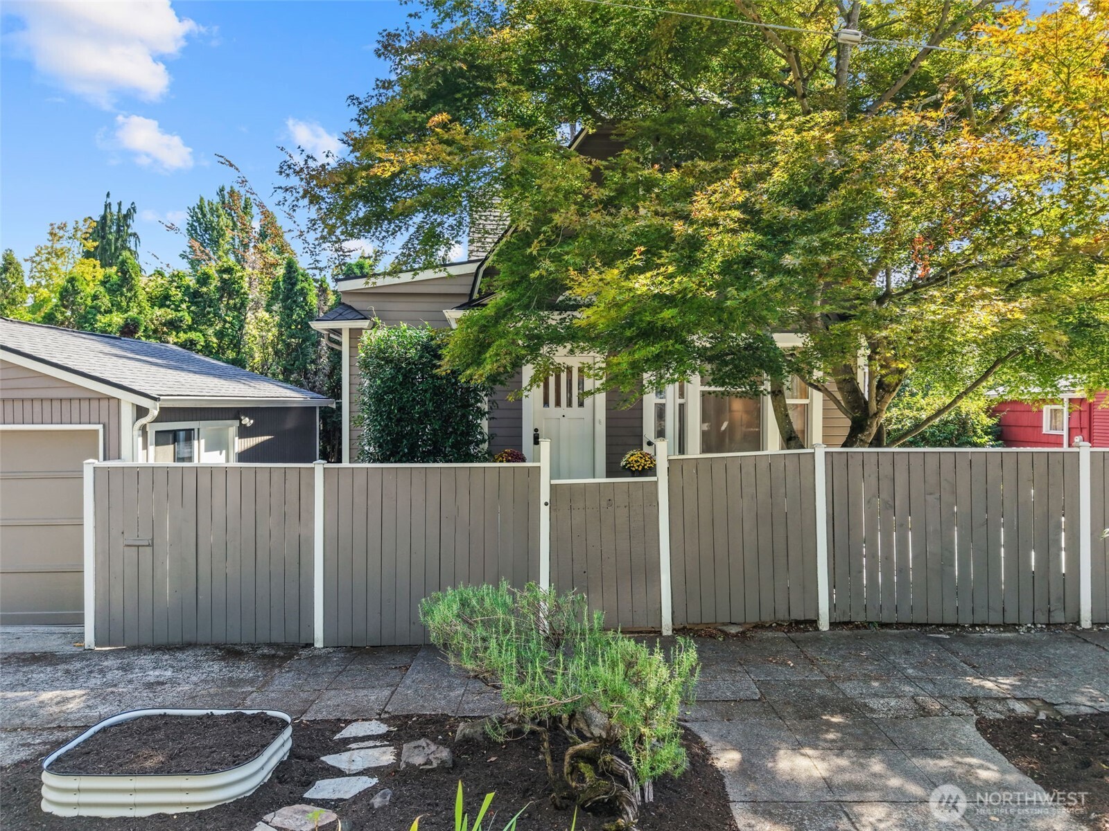 MLS #NWM2574633 image #1