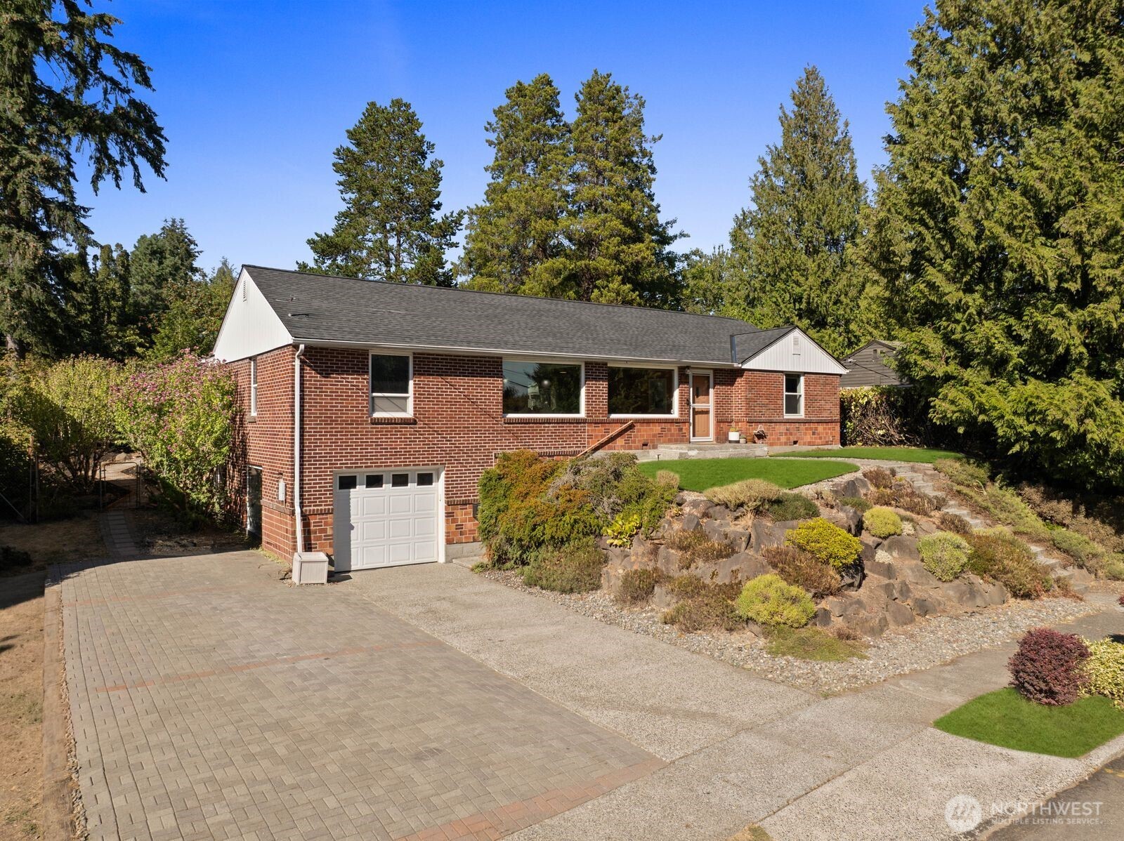 MLS #NWM2574686 image #0