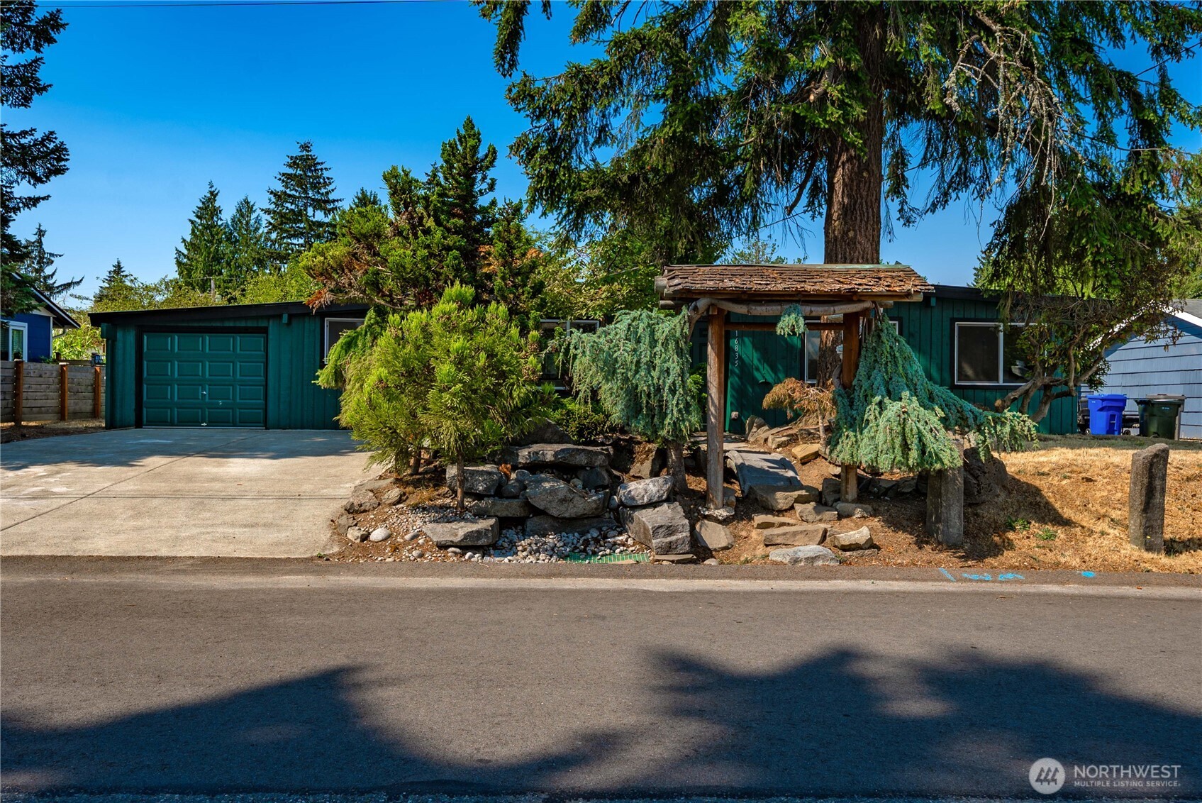 MLS #NWM2574795 image #0